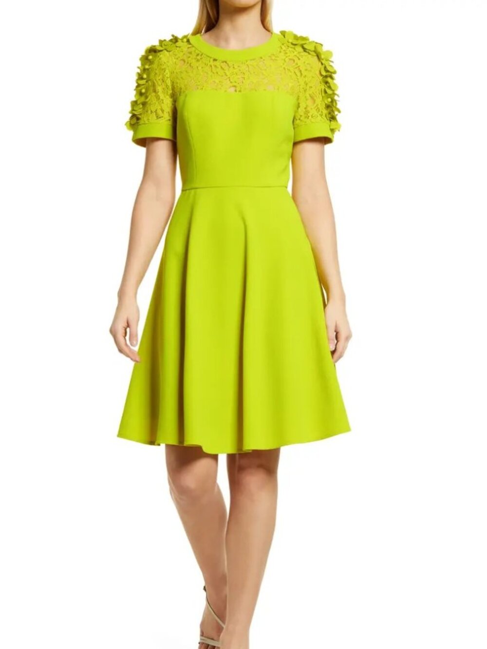 NWT Shani Yellow/Green Floral Applique Fit & Flare Lace Cocktail Dress. Size 8
